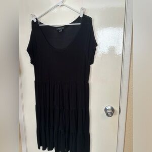 August Silk women’s black dress